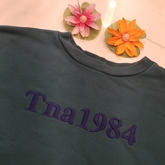 FREE - Vintage TNA cropped sweater - Picture 2 of 3